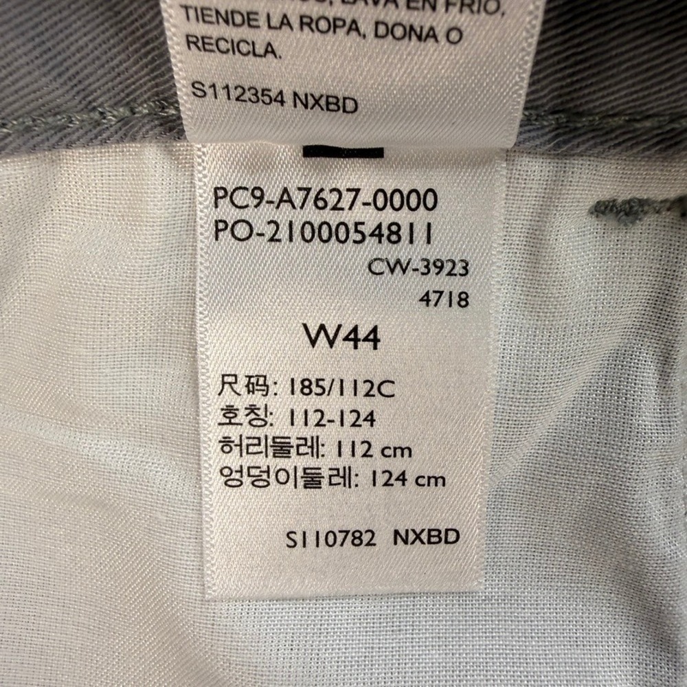 Levi Signature Cargo Shorts Relaxed Size 44 (FIT 45) Gray Utility Workwear NWT - Picture 3 of 15
